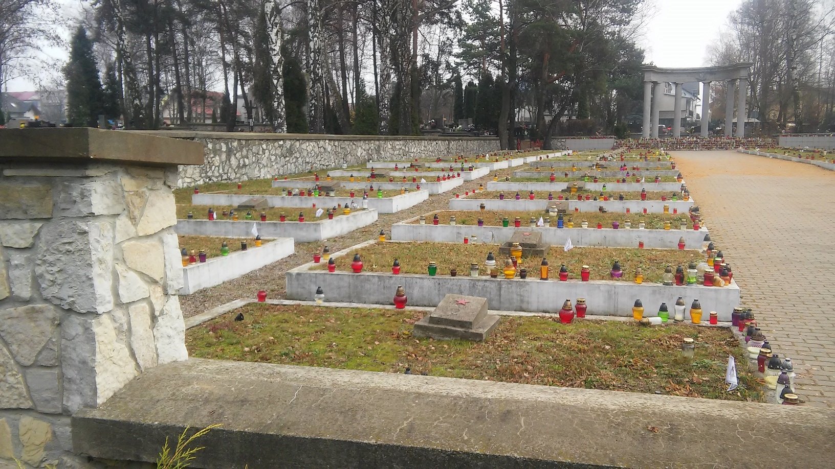 Поляки помнят! Кладбище советских солдат в Ольгуше