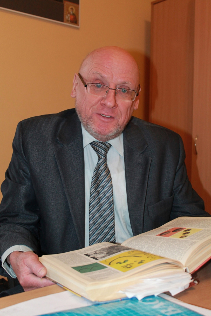 Владимир Литвинов.