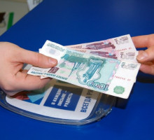 Падение зарплат россиян стало рекордным за 17 лет: "Экономике страны пора поставить верный диагноз"
