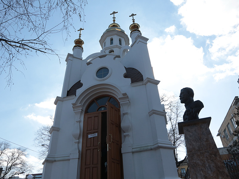 Комиссия священников не нашла следов мироточения бюста Николая II в Симферополе