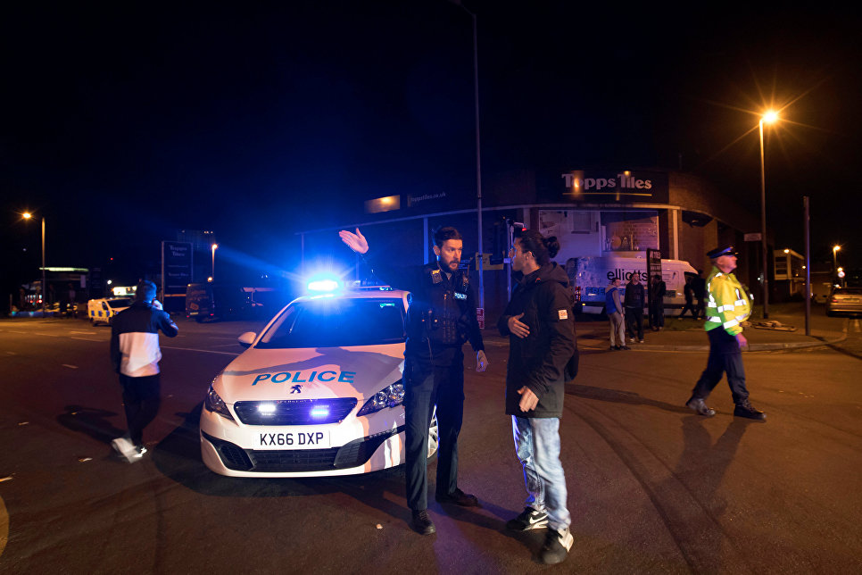 Полиция возле Манчестер-Арены, где прогремели взрывы