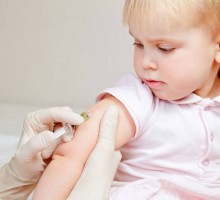 Профессор Гундаров назвал опасности вакцинации при вспышке коронавируса