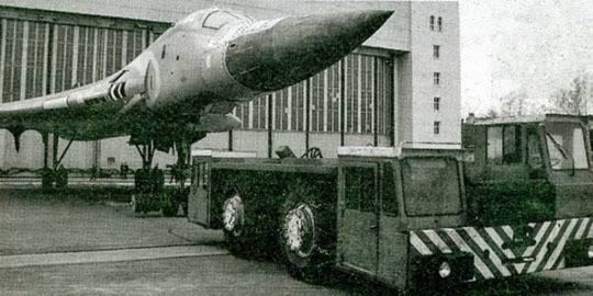 Первый бомбардировщик Ту-160М2 доставили в цех окончательной сборки