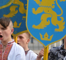 Участники марша крымско-татарского «Меджлиса» перекрыли границу с Крымом