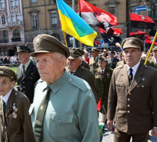 «День примирения» на Украине стал днём празднования возрождения украинского нацизма