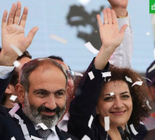 Новый премьер-министр Армении начал с силовиков
