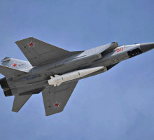 Россия перевооружает ракетные войска, её соседи выражают беспокойство