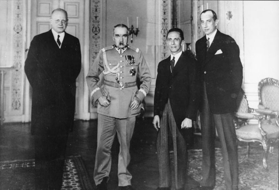 Юзеф Пилсудский с государственными деятелями Третьего рейха © Wikipedia Commons