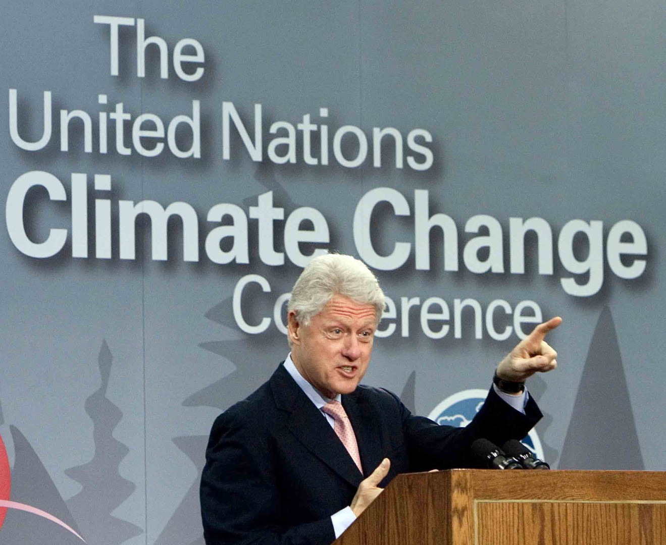Билл Клинтон в 1997 году подписал Киотский протокол