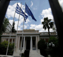 Греция немедленно начинает переговоры с кредиторами