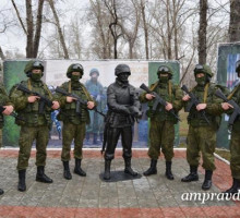 Памятник российскому солдату открыли в Белогорске