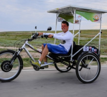 Волгоградские изобретатели сконструировали трёхколесный велосипед на солнечных батареях
