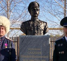 Имеет ли «победитель Чапаева» право на памятник в России