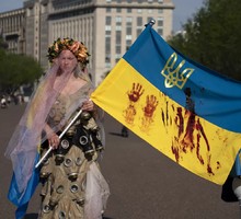Коморовский протянул Украине руку, а получил пощечину