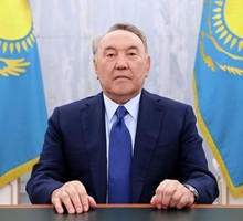 «Культ личности Назарбаева» ликвидируют с особенной осторожностью