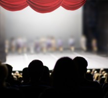 "Массово и бесплатно с 12 лет": В театрах страны идёт похабный спектакль для детей