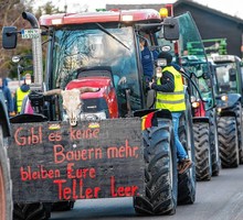 Сегодня в Германии бастуют транспортники и фермеры, но ключевые СМИ Запада молчат