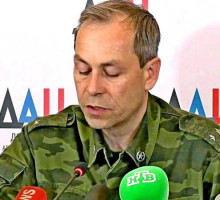Захарченко: до двухсот человек ежедневно приходят в ополчение ДНР
