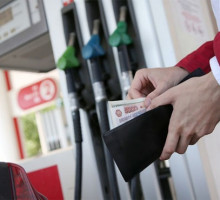 Бензин в России будет дорожать даже при дешевеющей нефти