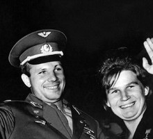 Гагарин и Терешкова приводят в ярость националистов Литвы