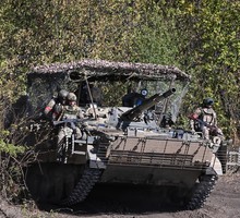 Су-27 перехватил 9 мая самолёт-разведчик США у российских границ