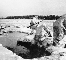 «Мы не дрогнем в бою за столицу свою» «Мы не дрогнем в бою за столицу свою»