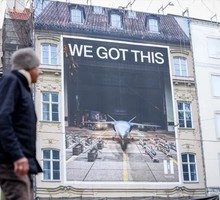 Украинцы бегут от военного положения за границу