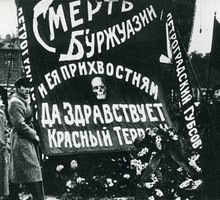 «Громила немцев в горах и на море»