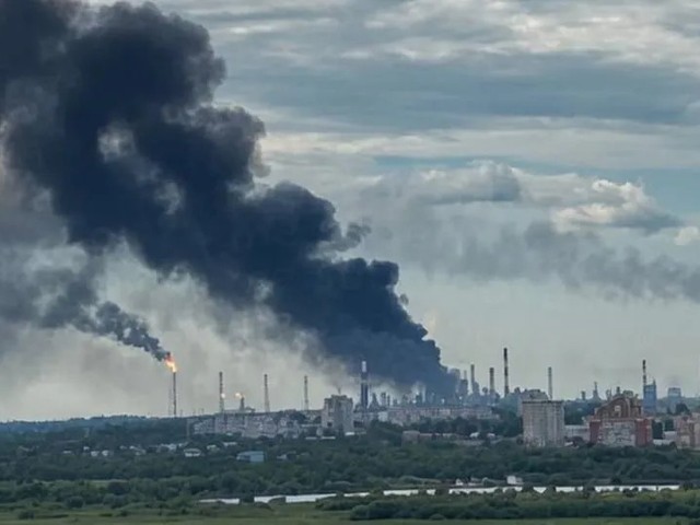 2500 километров до Омска: как далеко зашёл топливный кризис