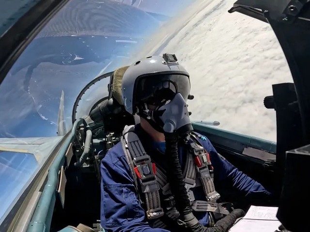 Почему в России осталось мало лётных училищ и к чему это ведёт