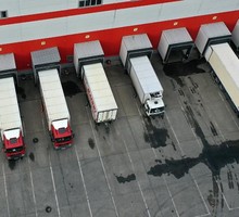 Магазины — производителям: «Продукты теперь привозите сами, мы дронов боимся»